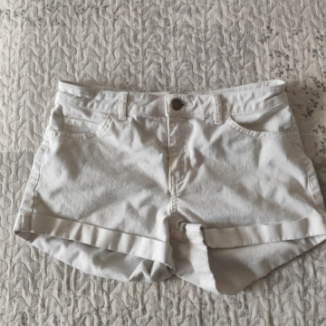 XS (34) – Fehér rövidnadrág