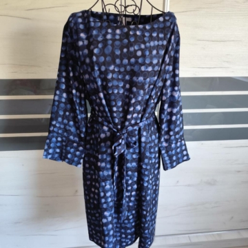 XL (46) – Kék mintás ruha