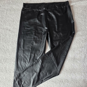 L/XL (44/46) – Fekete nadrág