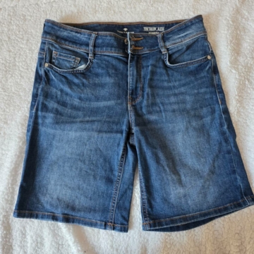 M (38) – Kék farmer rövidnadrág