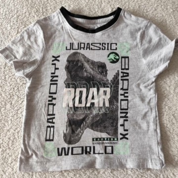92 cm – Szürke Jurassic World póló