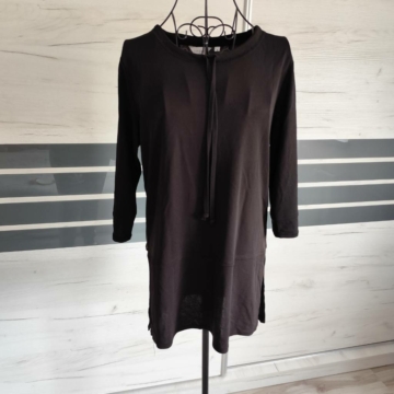 M (40) – Fekete tunika