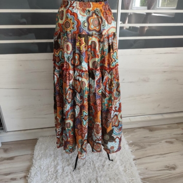 M/L (38/42)– Többszínű mintás maxi szoknya
