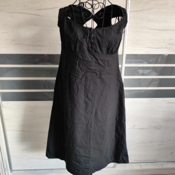 XL (46) – Fekete ruha