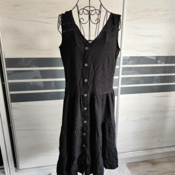 M (40) – Fekete ruhatípus