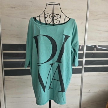 M/L - DIVA feliratos rövid ujjú felső