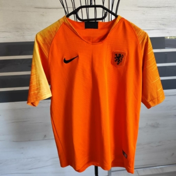 S (46) – Narancssárga sportmez
