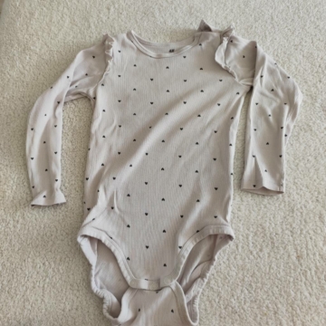 104 cm – Krém mintás hosszú ujjú body