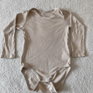 104 cm – Krém hosszú ujjú body