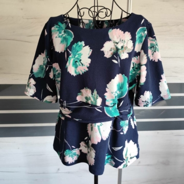 L/XL (44/46) – Többszínű virágos felső