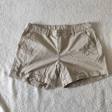 M (38) – Bézs rövidnadrág