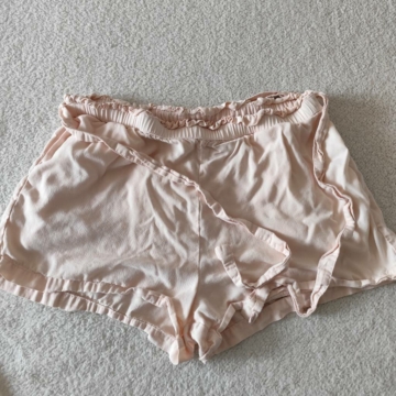M (40) – Pasztell rózsaszín rövidnadrág
