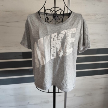 S (36) – Szürke Nike rövid ujjú felső