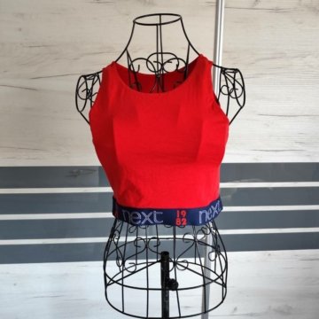 L (44) – Piros crop top