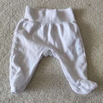 56 cm – Fehér baba nadrág