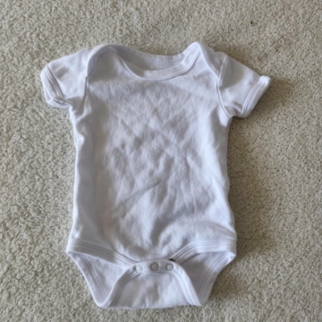62 cm – Fehér body