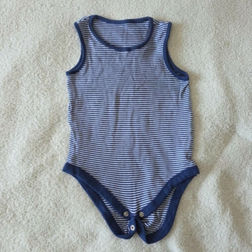 92 cm – Kék csíkos body