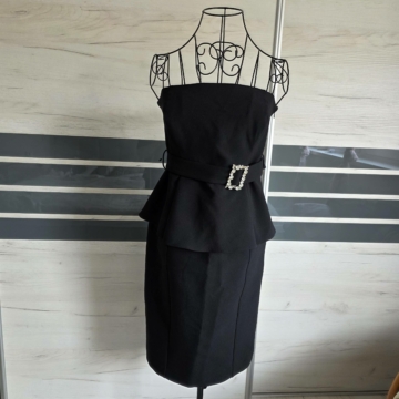 Fekete peplum ruha