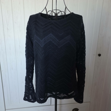 M/L (38/42) - Fekete kötött hosszú ujjú felső