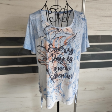 M/L (38/42) - Mintás rövid ujjú felső