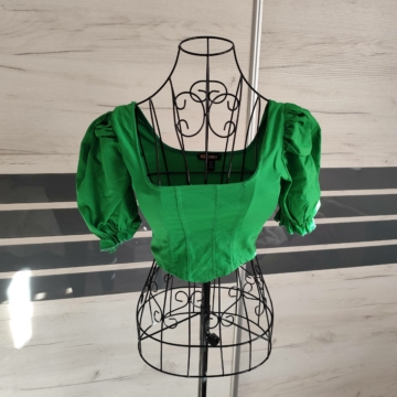 S (36) - Zöld pufi ujjú felső/crop-top