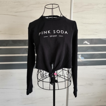 36 (S) - Fekete sport felső/crop-top