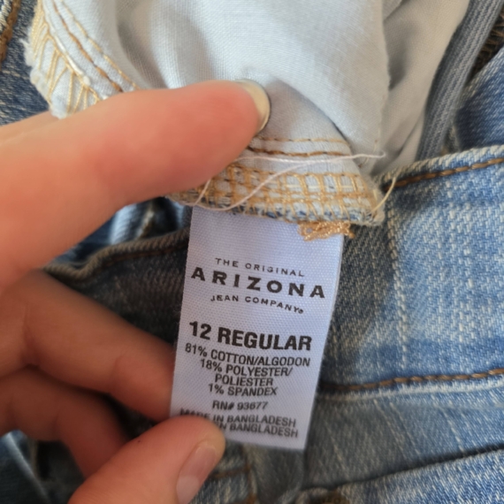 L – Kék farmer rövidnadrág
