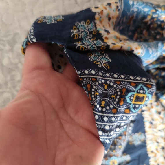 M – Kék mintás ruha
