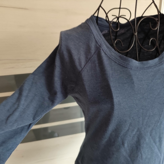 M (38) – Kék háromnegyedes ujjú felső