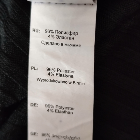 S – Fekete mintás hosszú ujjú felső