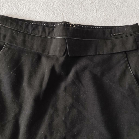S (36) – Fekete szoknya