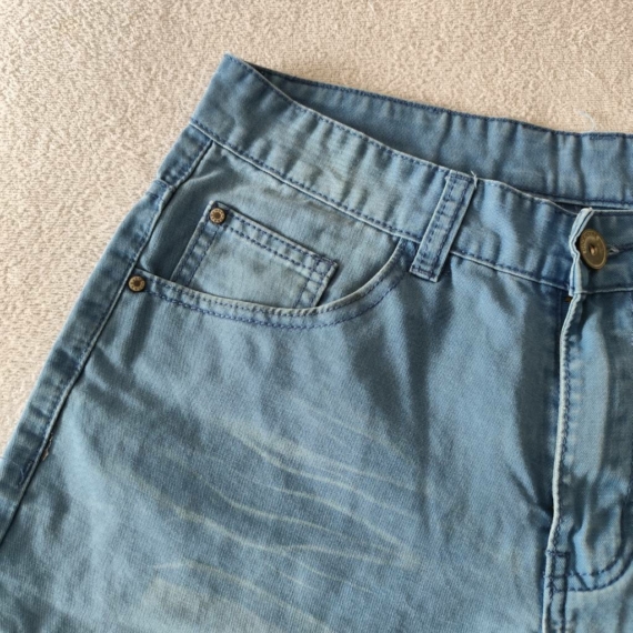M (48) – Kék rövidnadrág