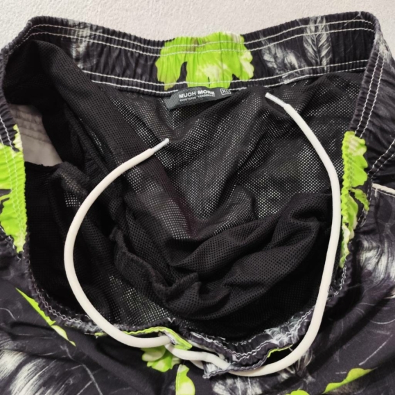 XL (52) – Fekete mintás rövidnadrág