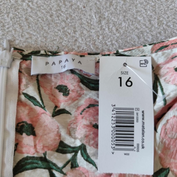 L (44) – Rózsaszín mintás ruha