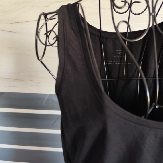 L/XL (44/46) – Fekete trikófelső