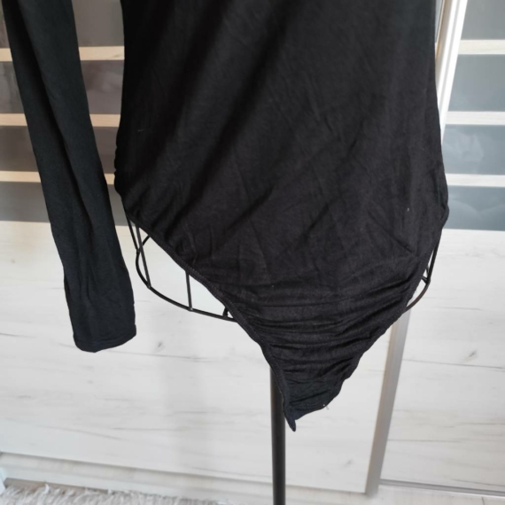 XL (46) – Fekete egyszínű body
