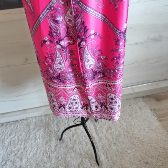 XL (46) – Rózsaszín mintás ruha