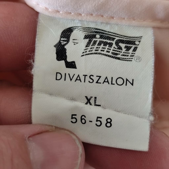 XL (46) – Krém hímzett blúz