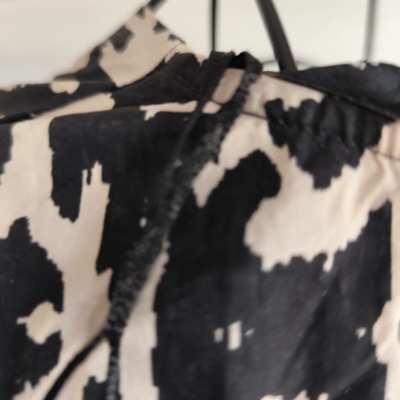 M (40) – Fekete mintás overall