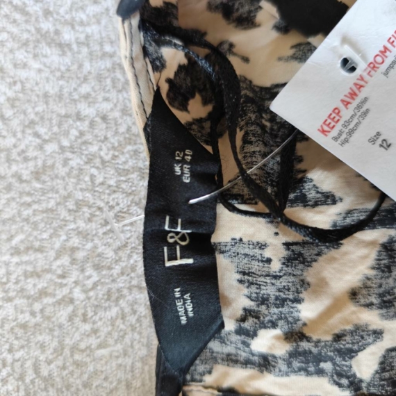 M (40) – Fekete mintás overall