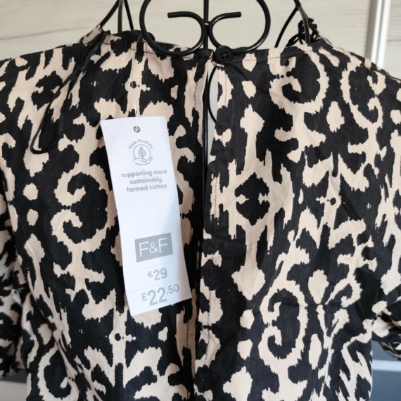 M (40) – Fekete mintás overall