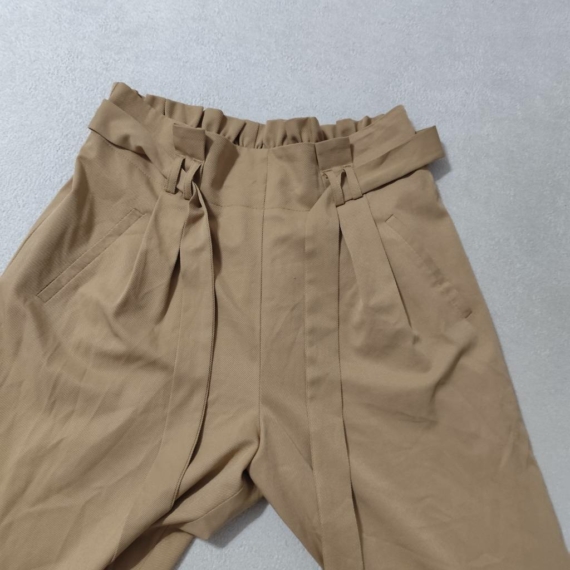 M (40) – Bézs nadrág