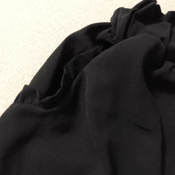 S (36) – Fekete rövidnadrág