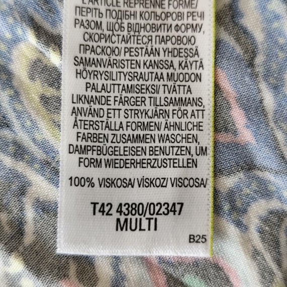 L (42) – Többszínű mintás ruha