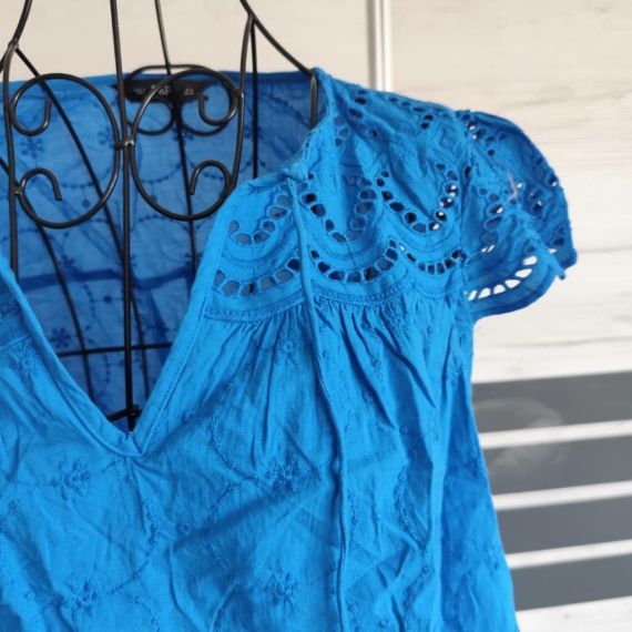 M (40) – Kék rövid ujjú felső