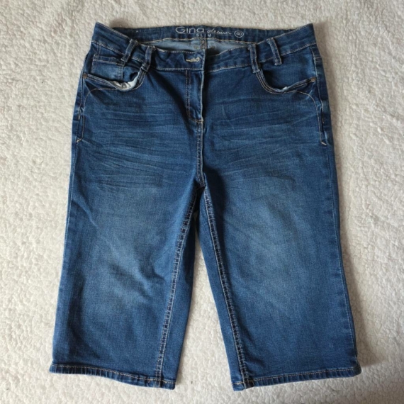 M (40) – Kék rövidnadrág