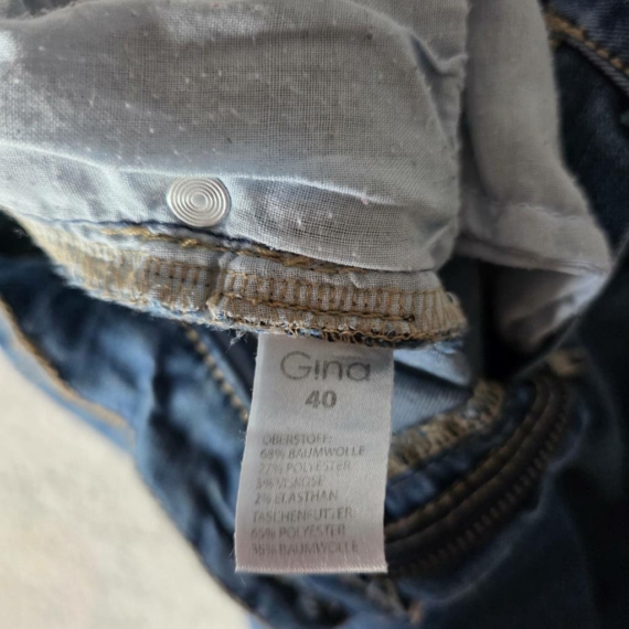 M (40) – Kék rövidnadrág