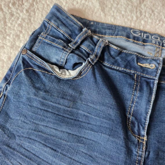 M (40) – Kék rövidnadrág