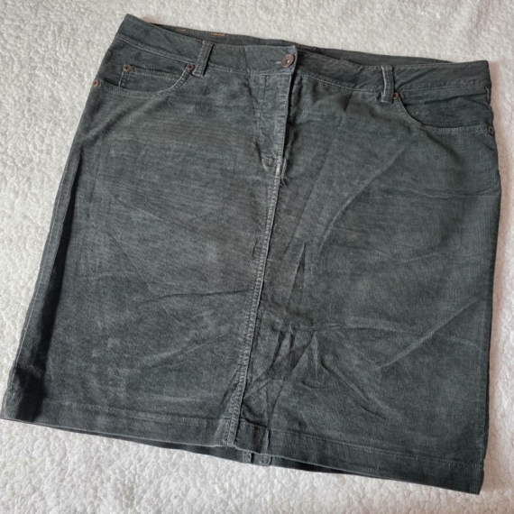 L/XL (44/46) – Szürke szoknya
