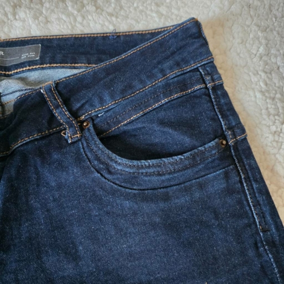 M (40) – Sötétkék farmer rövidnadrág